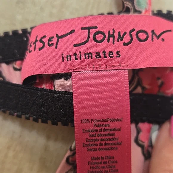 NWT Betsey Johnson Intimates Unique & Elegant Pink Floral/Black Lace Nightie - Picture 8 of 11